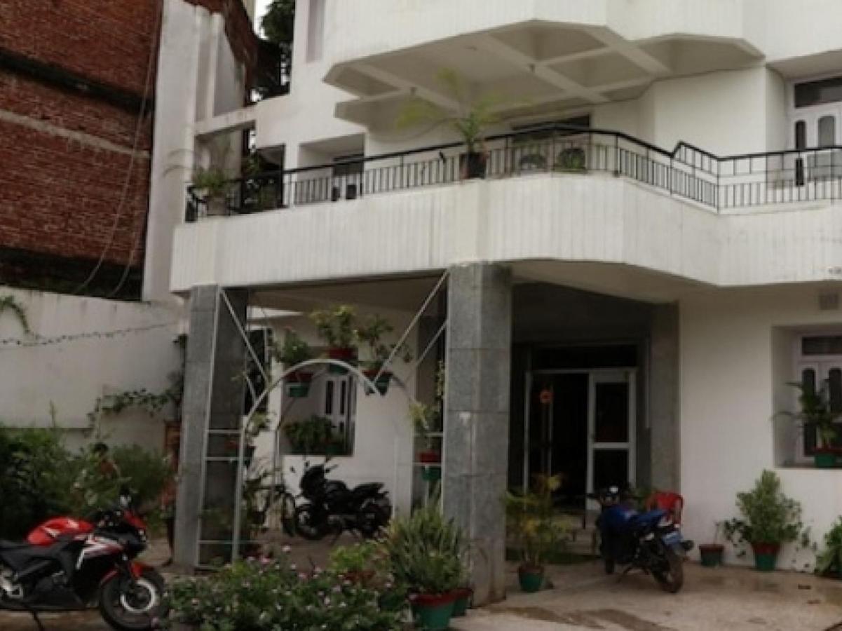 Oyo 80830 Hotel Buddha International Bodhgaya Bagian luar foto