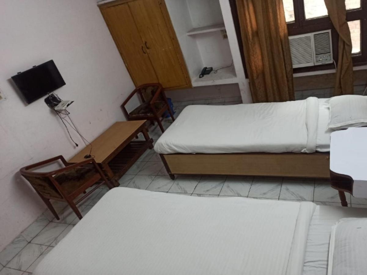 Oyo 80830 Hotel Buddha International Bodhgaya Bagian luar foto