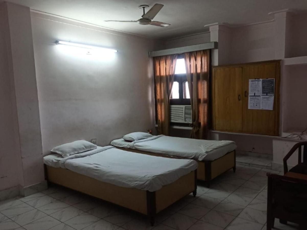 Oyo 80830 Hotel Buddha International Bodhgaya Bagian luar foto