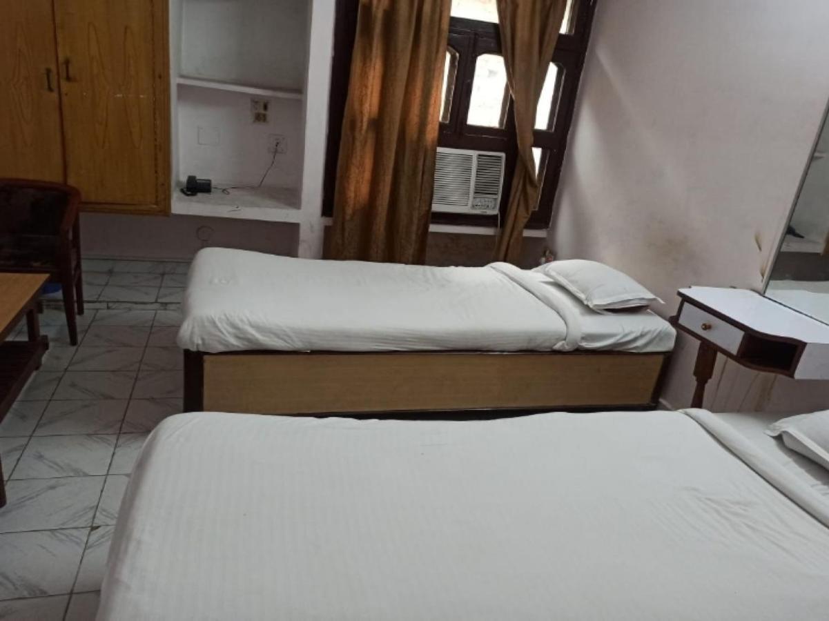 Oyo 80830 Hotel Buddha International Bodhgaya Bagian luar foto