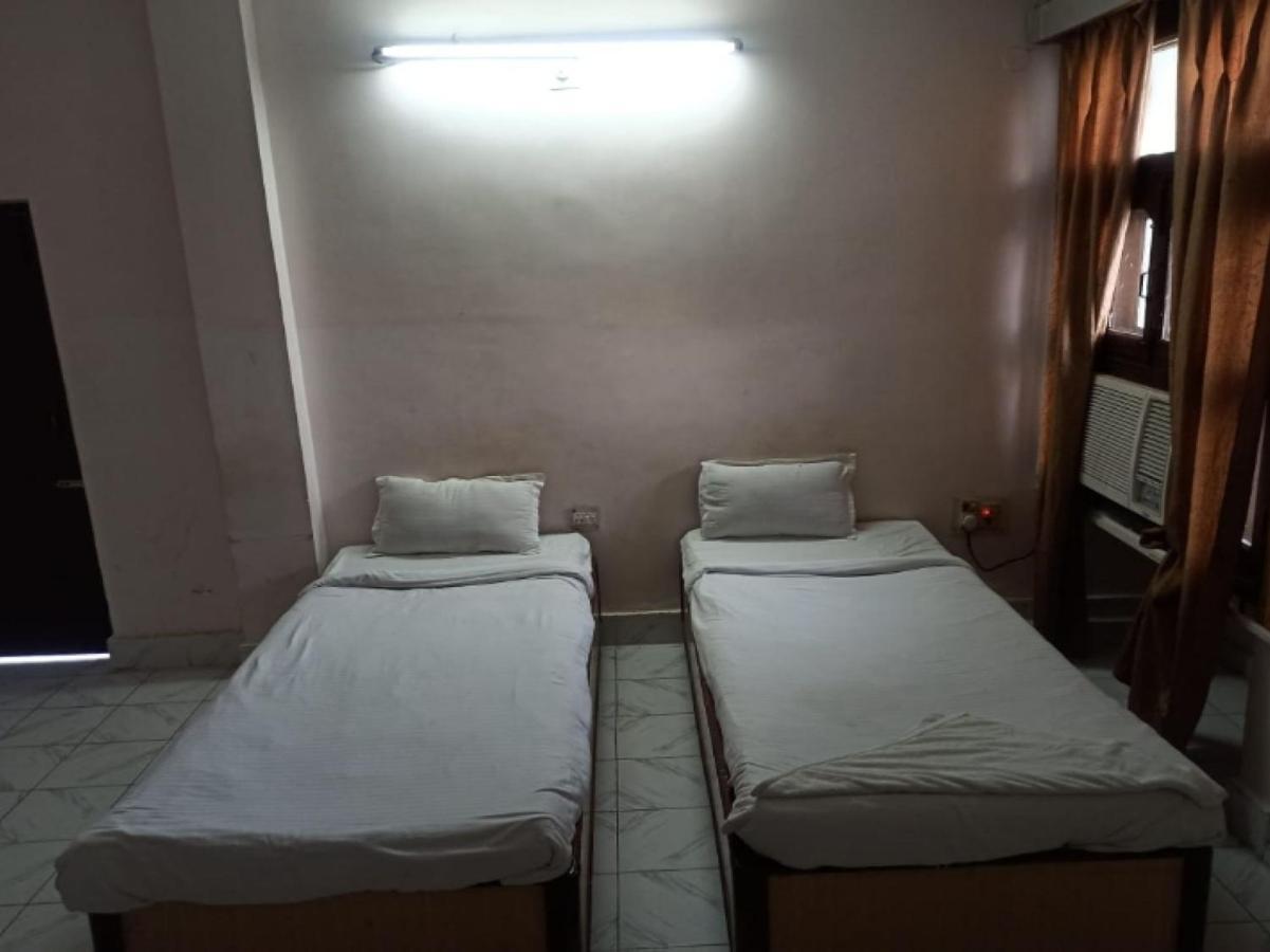 Oyo 80830 Hotel Buddha International Bodhgaya Bagian luar foto