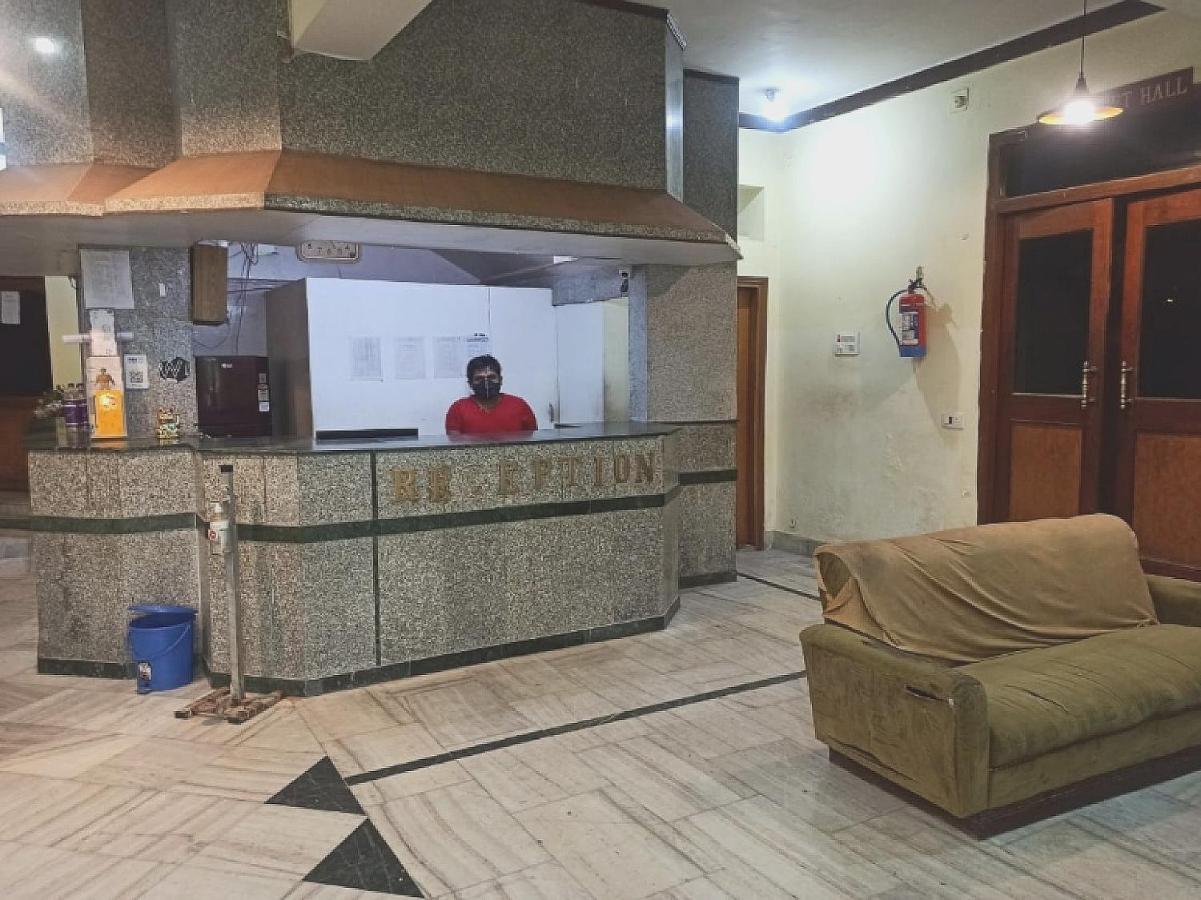 Oyo 80830 Hotel Buddha International Bodhgaya Bagian luar foto
